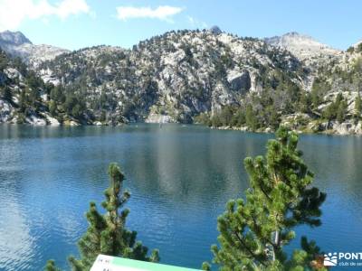 Valle Aran-Aigüestortes,San Mauricio:grupos de amigos en madrid rutas sierra guadarrama viajes en ma